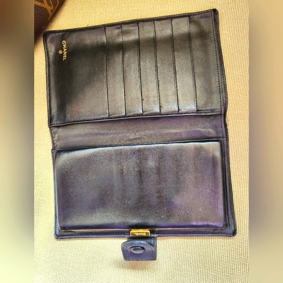 Authentic Chanel wallet - Picture 5 of 5